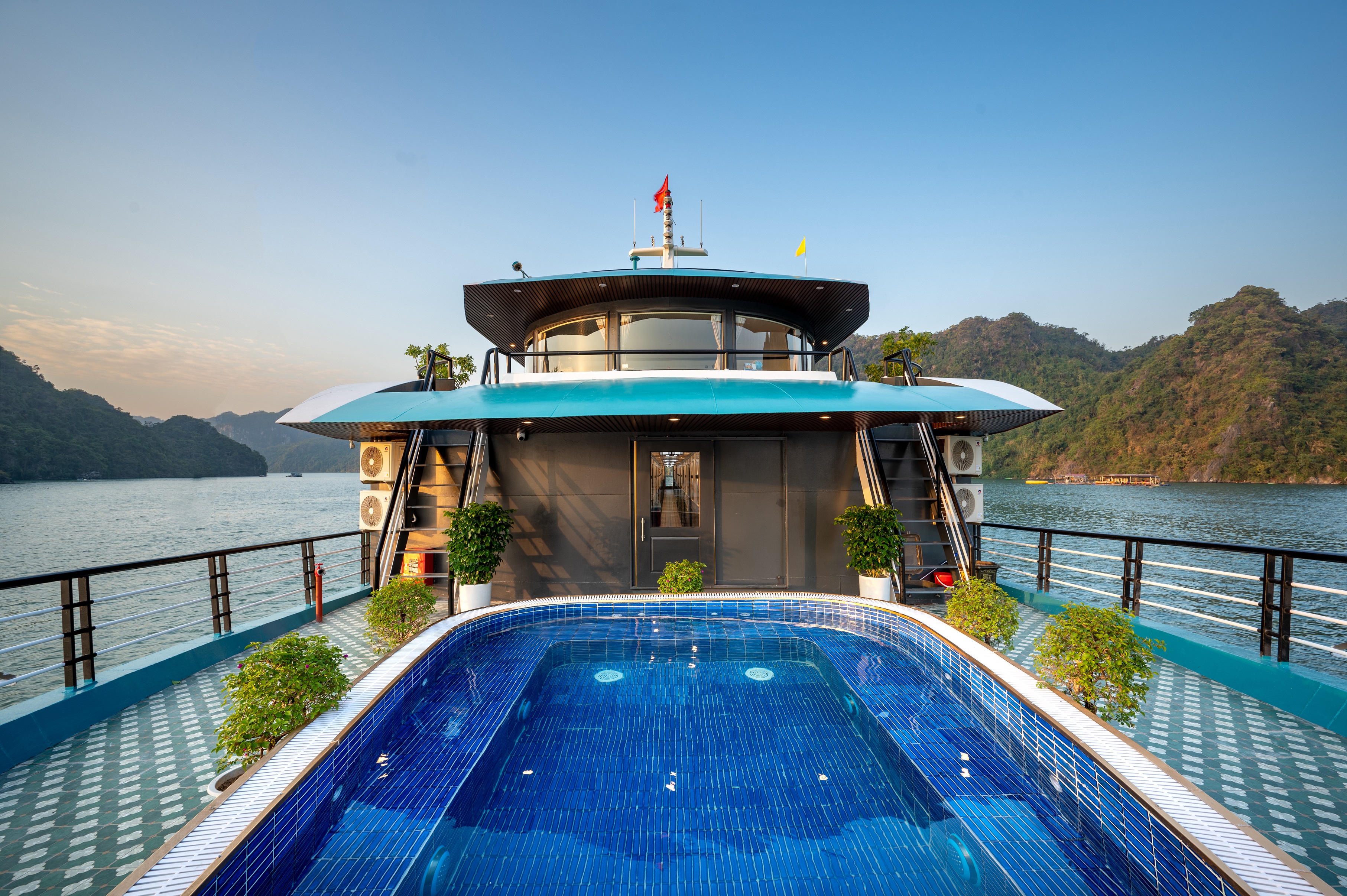 Halong Bay - Lan Ha Bay 2D1N on Dragon Premier Cruise ⭐⭐⭐⭐