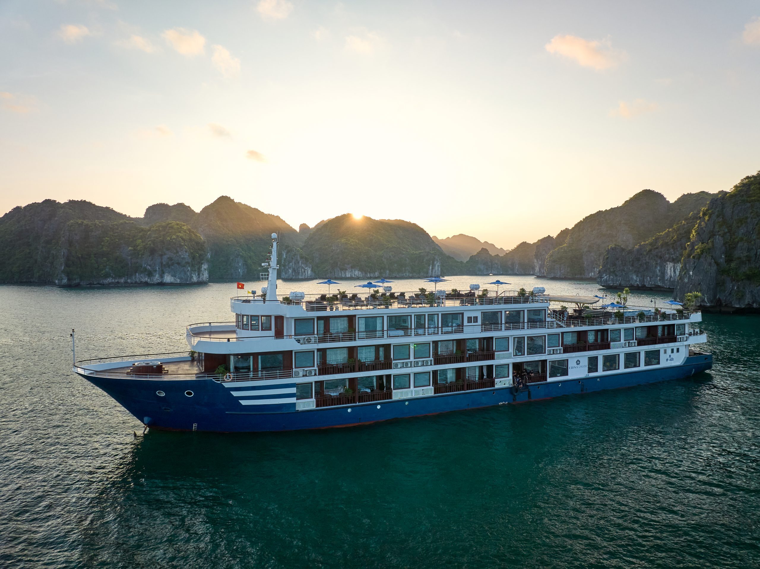 Erina Cruise – Halong Bay Cruise 2 Days 1 Night ⭐⭐⭐⭐⭐
