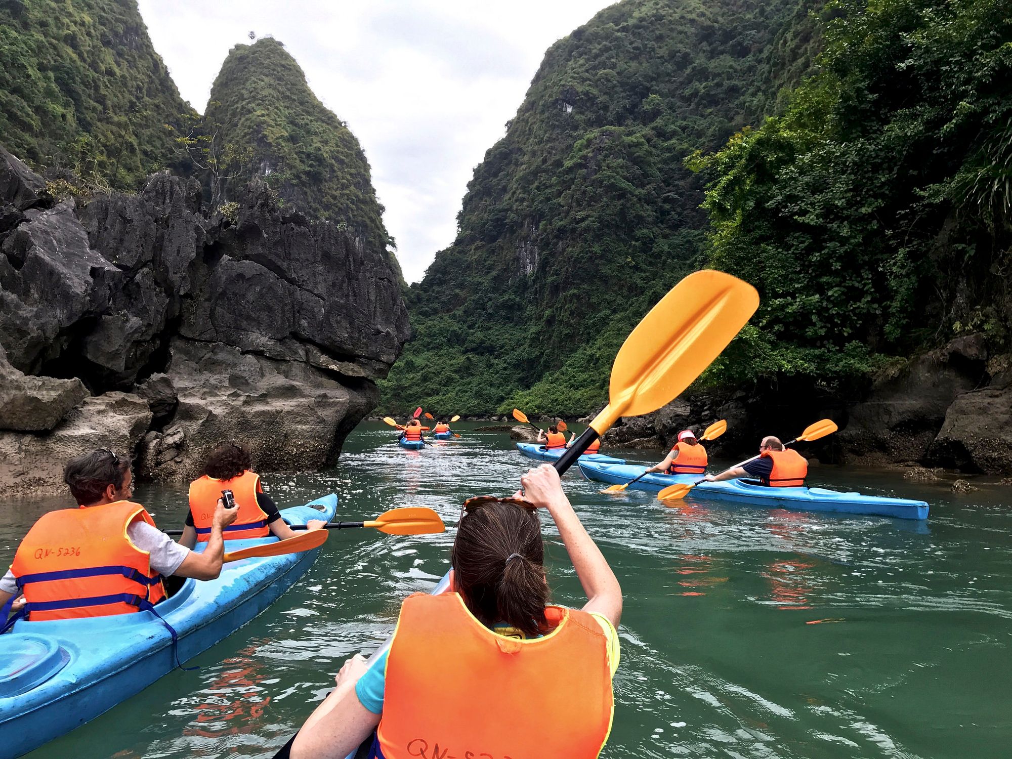 3 Days 2 Night Halong Bay - Free pick up / drop off Hanoi