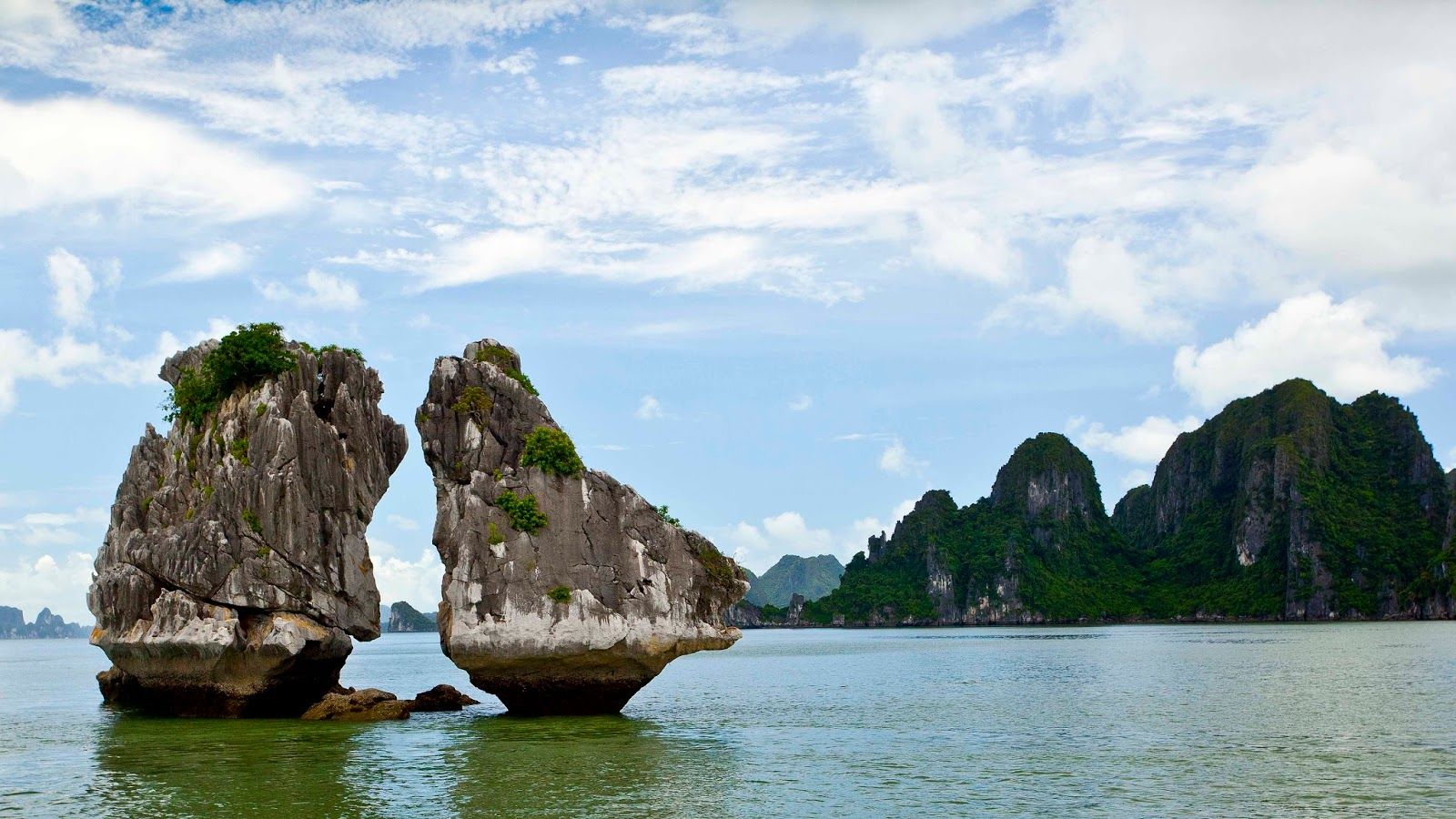 Full day Tour Halong Bay 