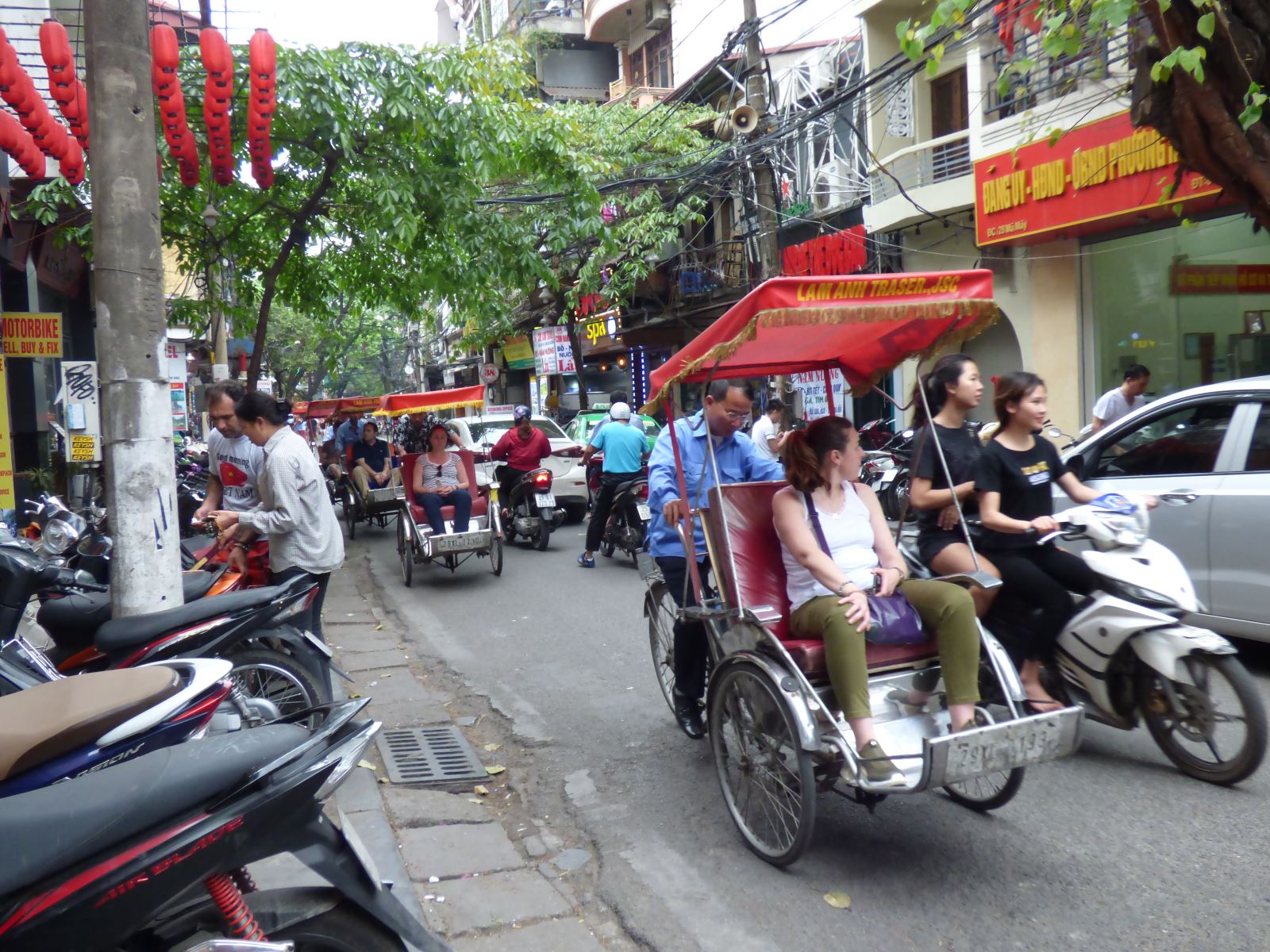 6 Days 5 Nights / an inspiration of Hanoi to Ho Chi Minh City tour