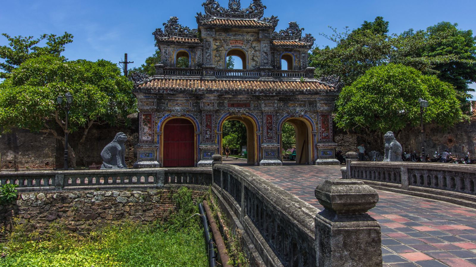 HUE CITY EXPLORE FULL DAY TOUR