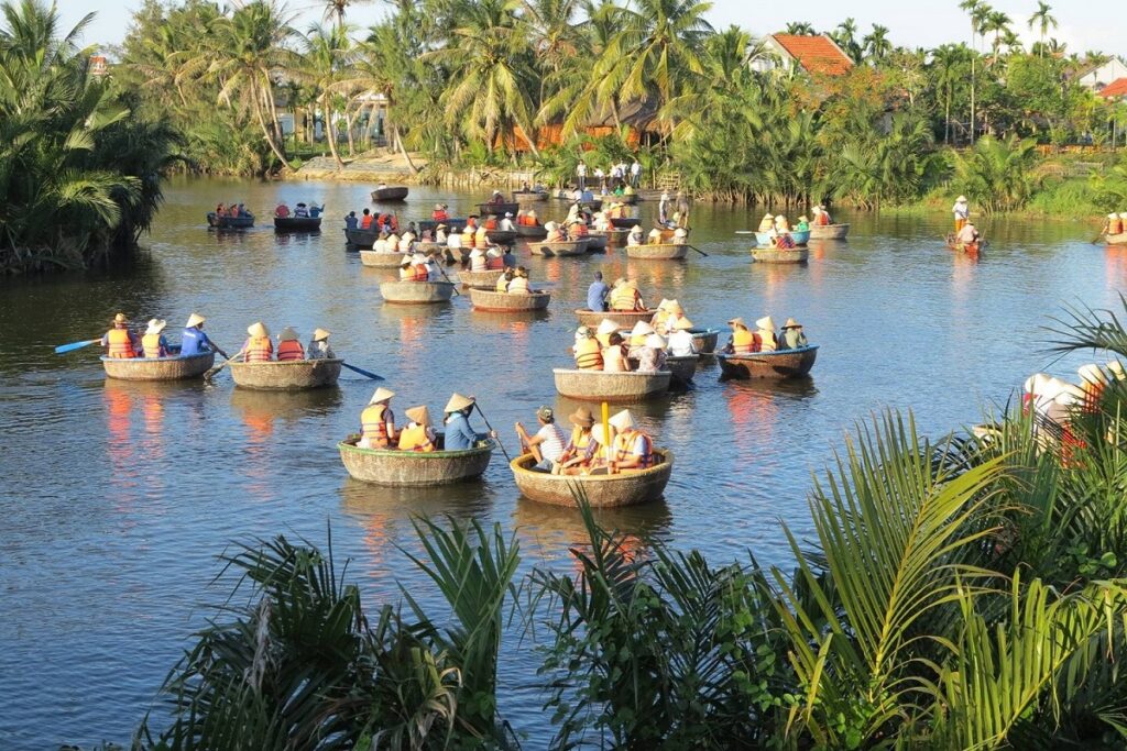 DA NANG – MARBLE MOUTAINS – SON TRA PENINSULA – HOI AN ANCIENT TOWN